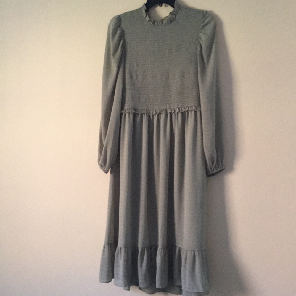 🌿 Lulus dress 🌿 - Picture 1 of 4